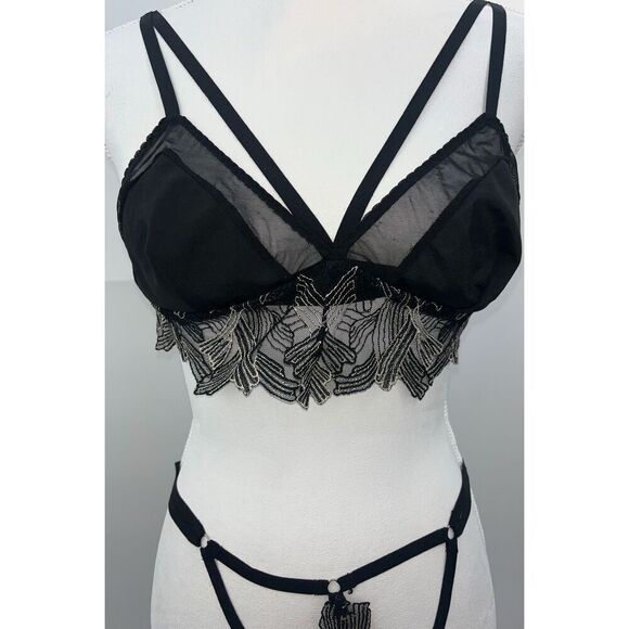 Black & Gold Embroidered Lingerie Set – Size Large – Sheer Lace & Mesh – Adjusta - Picture 2 of 12